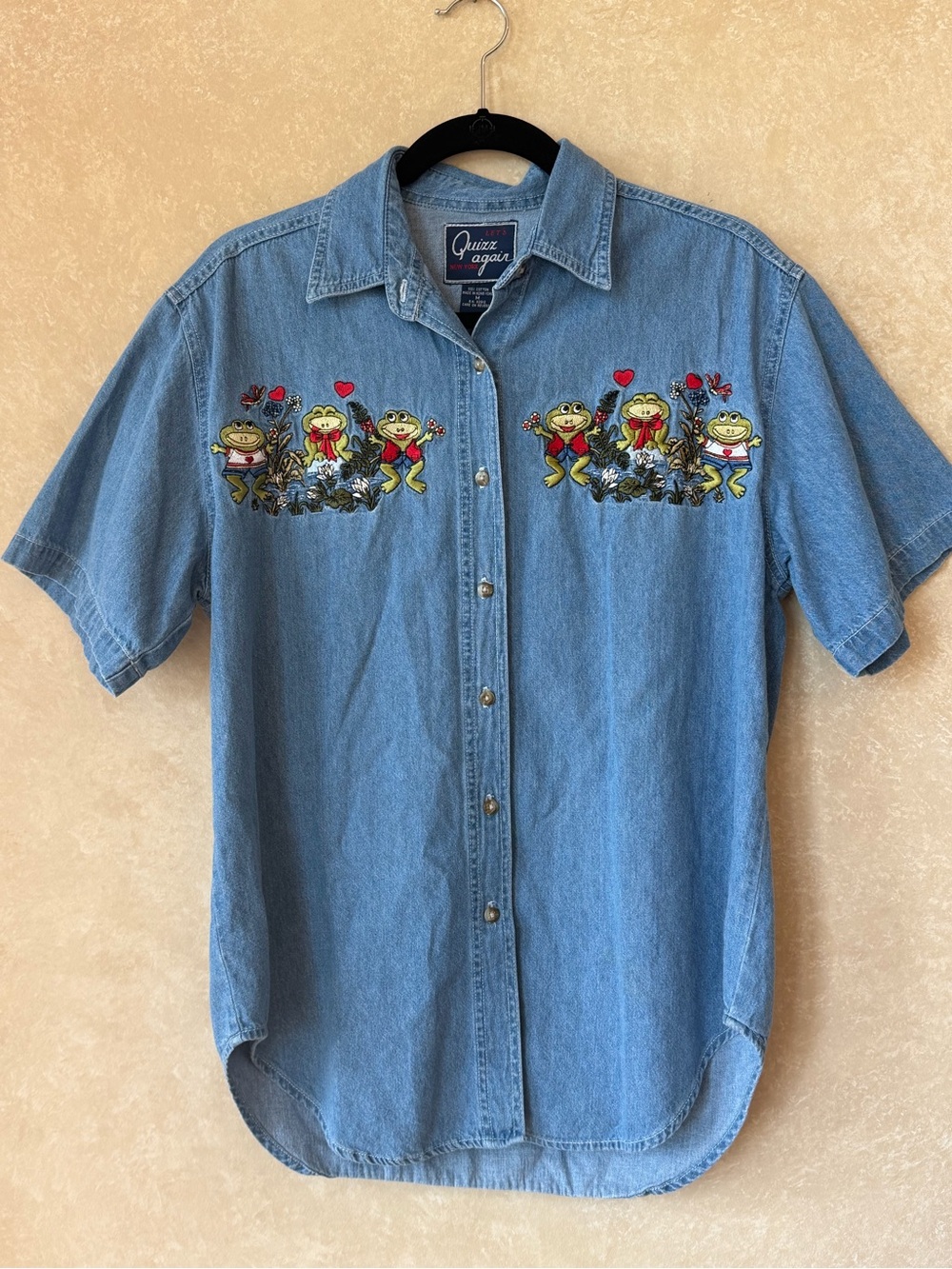 Vintage Quizz Again Embroidered Frog Short Sleeve Medium Denim Button Down